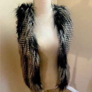 Beautiful for the season! For fur vest